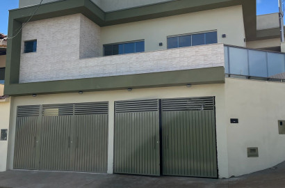 Casa para venda em São Lourenço - MG.