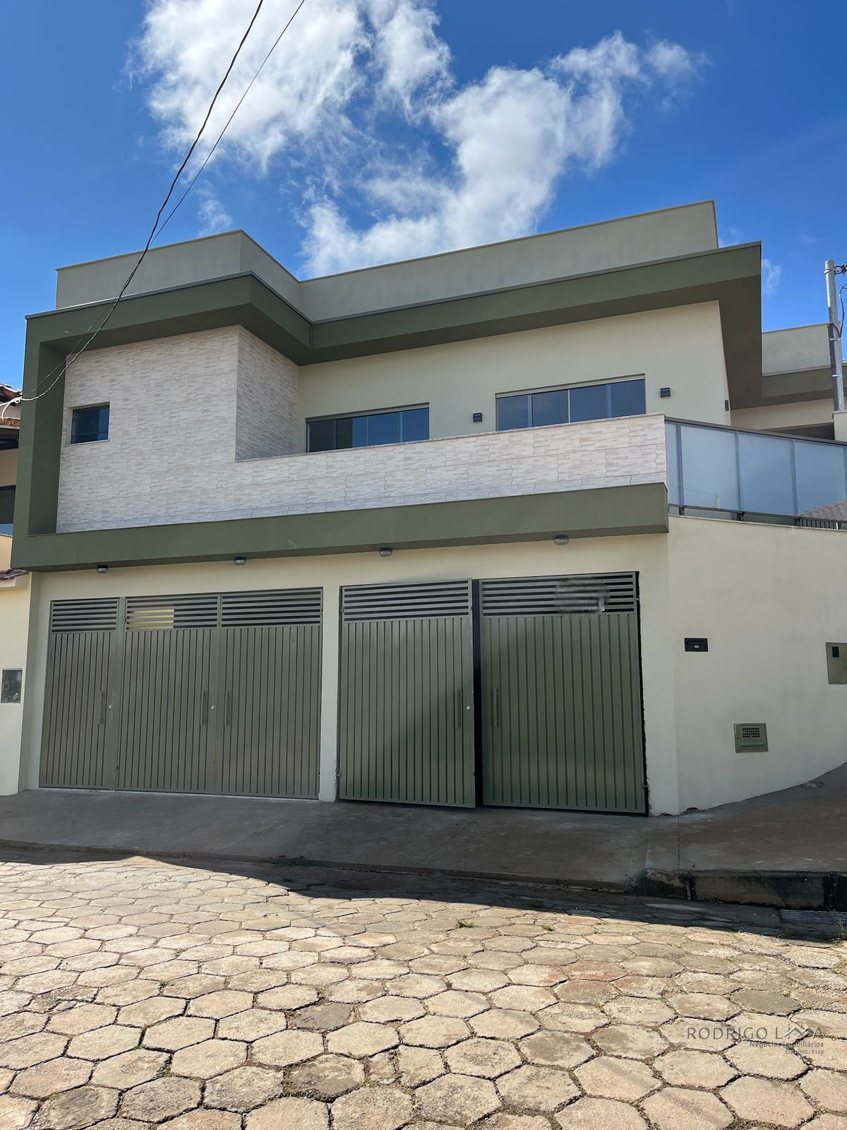 Casa para venda em São Lourenço - MG.