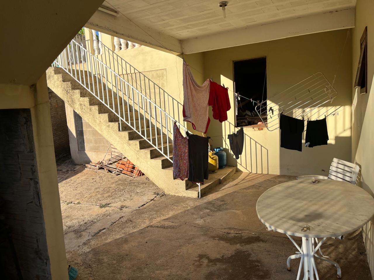 Casa para venda em São Lourenço - MG.