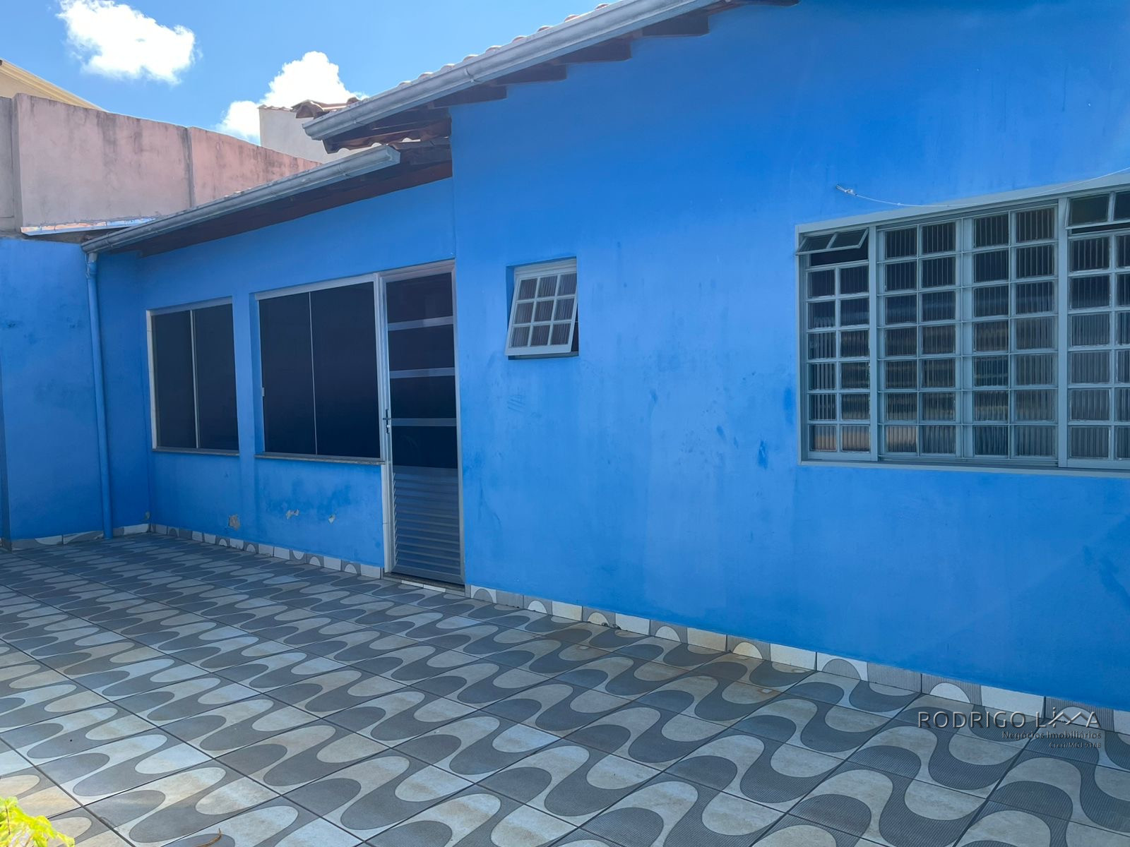 Linda casa a Venda em São Lourenço - MG.