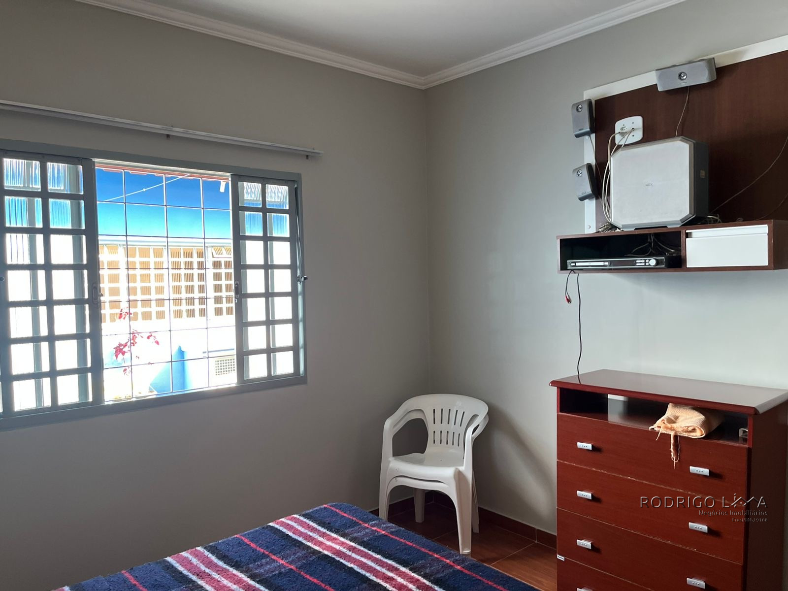 Linda casa a Venda em São Lourenço - MG.