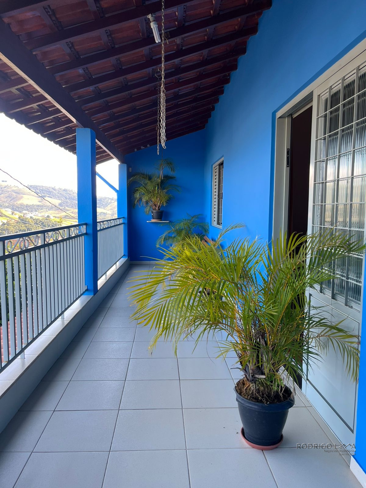 Linda casa a Venda em São Lourenço - MG.