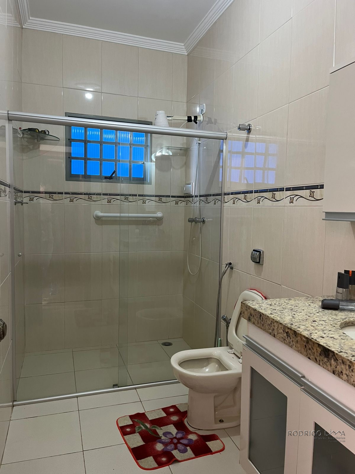 Linda casa a Venda em São Lourenço - MG.