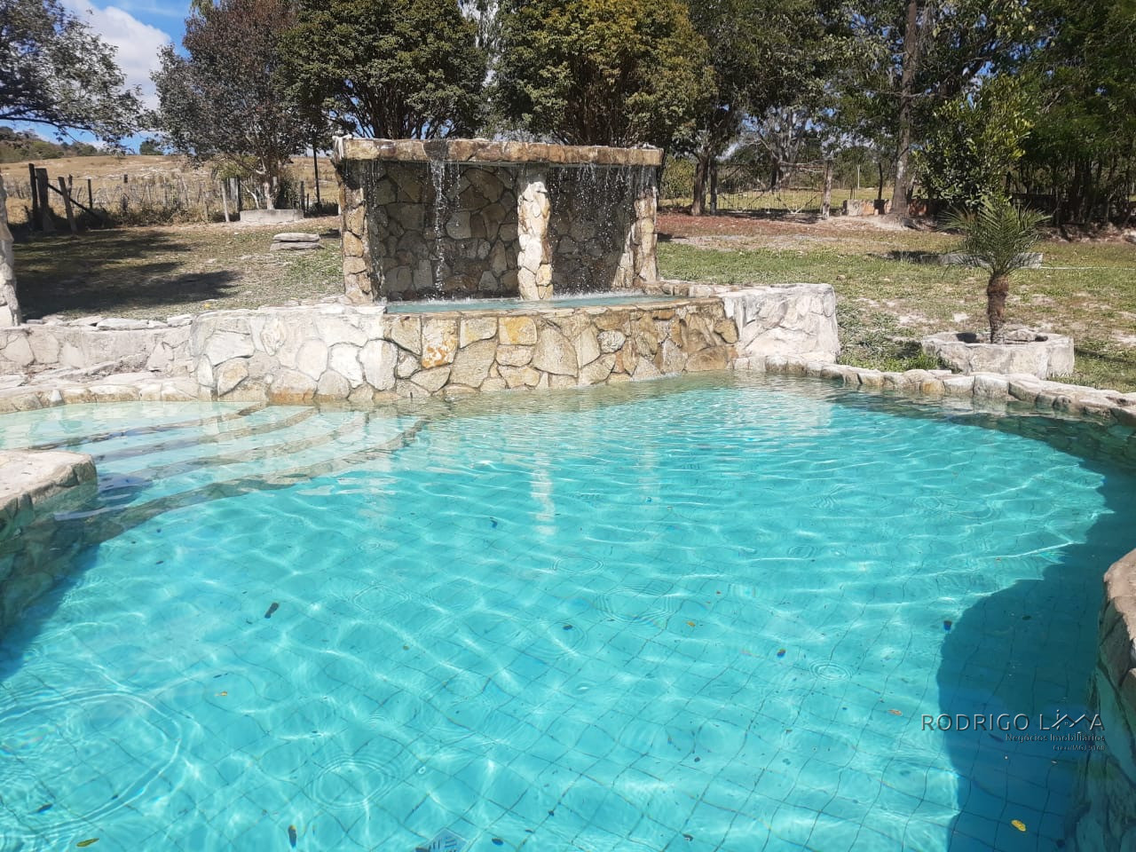 Lindo sítio para venda em Três Corações - MG.
