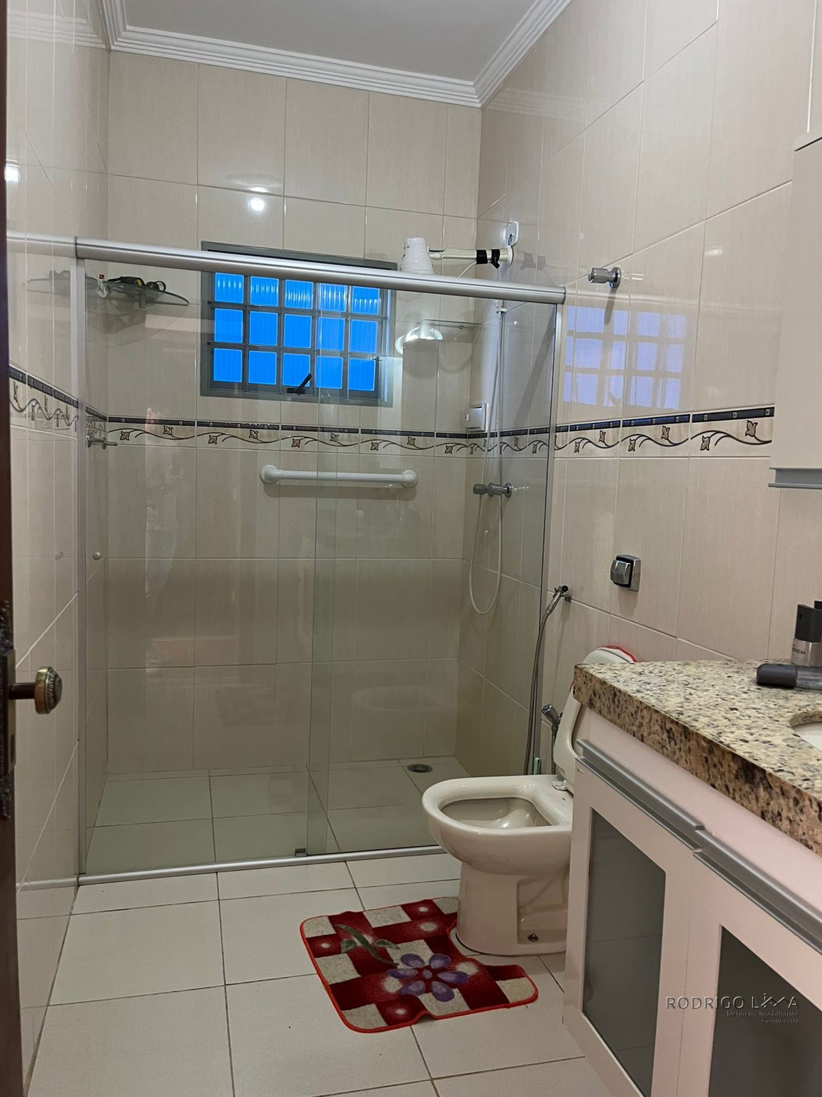 Linda casa a Venda em São Lourenço - MG.