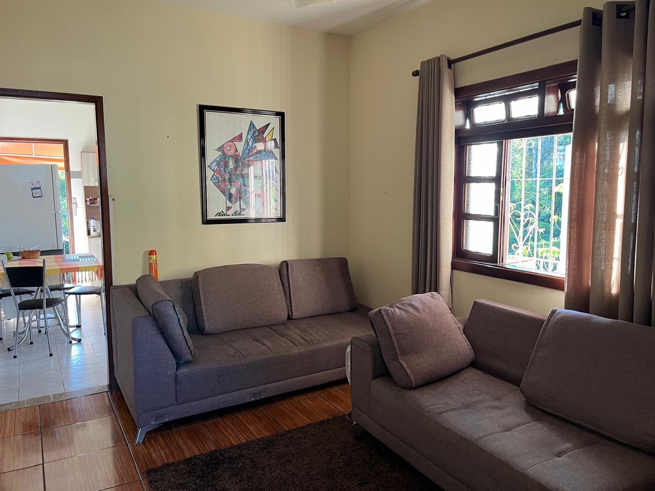 Casa para venda em São Lourenço - MG.