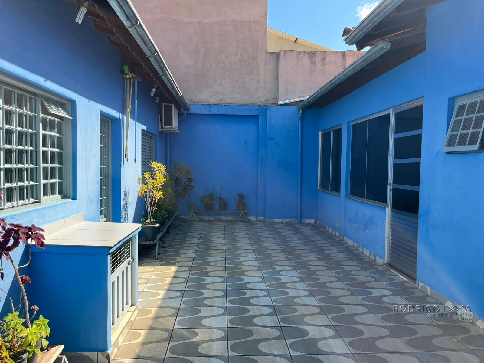 Linda casa a Venda em São Lourenço - MG.