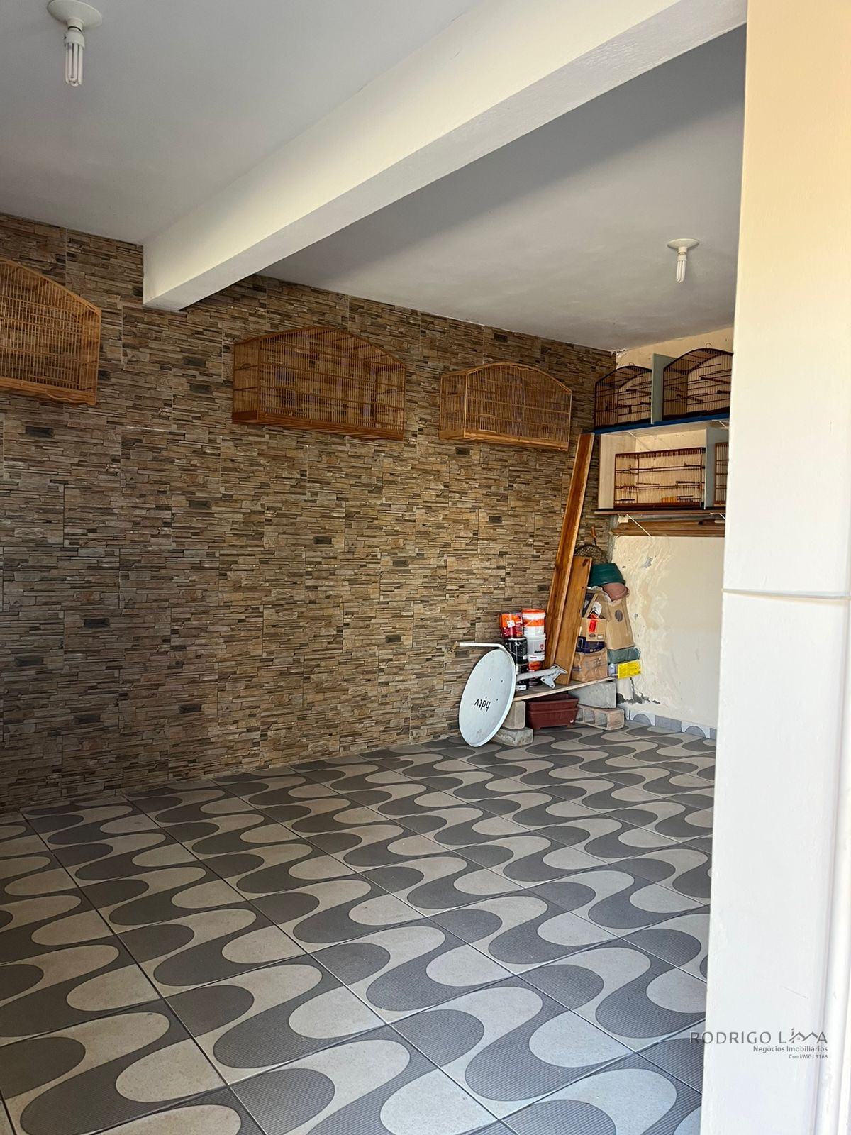 Linda casa a Venda em São Lourenço - MG.