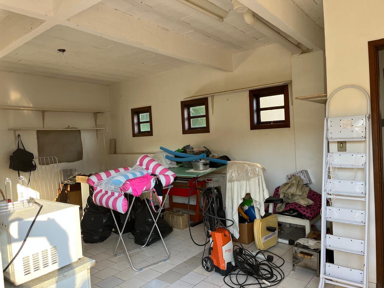 Casa para venda em São Lourenço - MG.