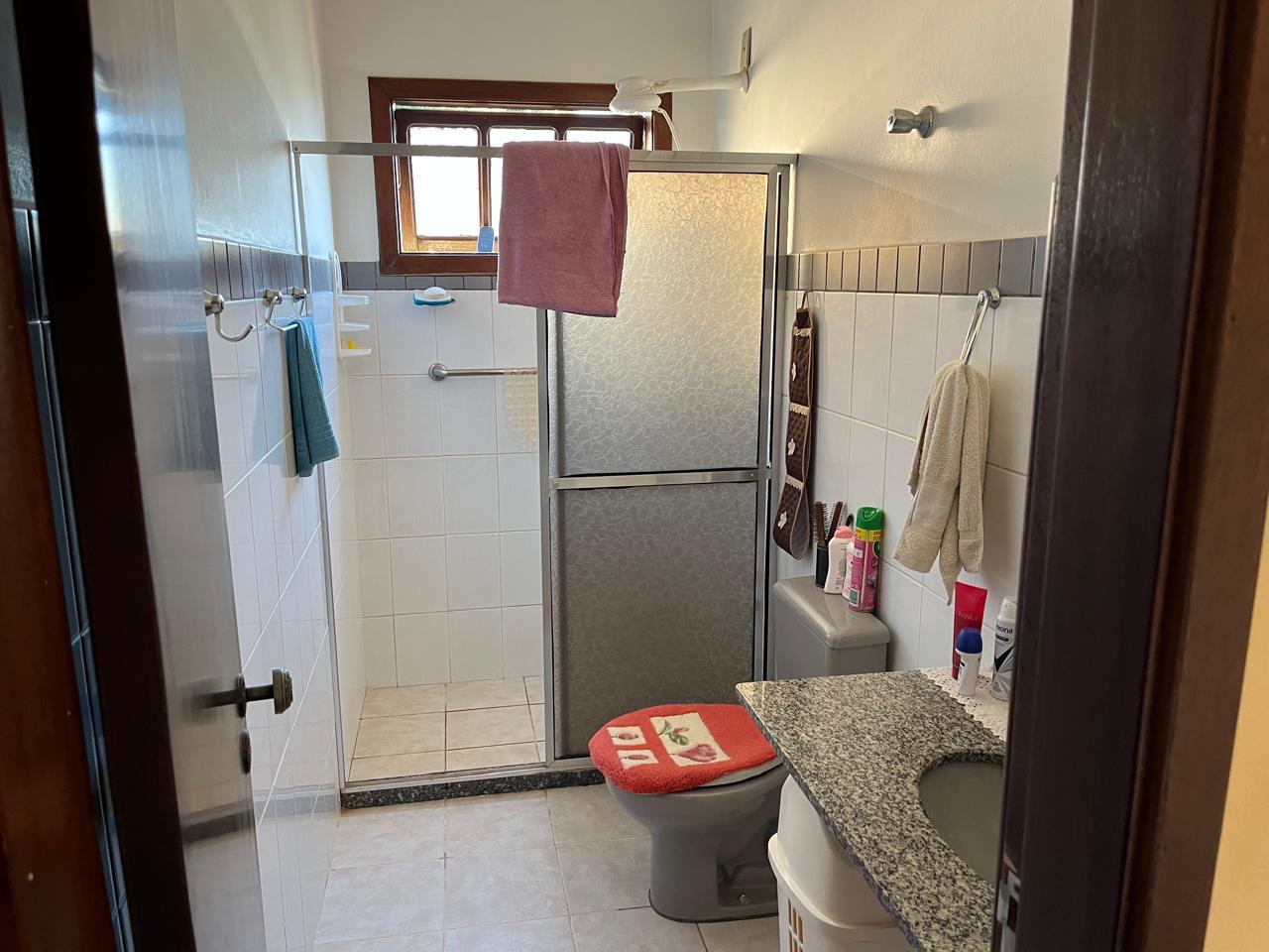 Casa para venda em São Lourenço - MG.