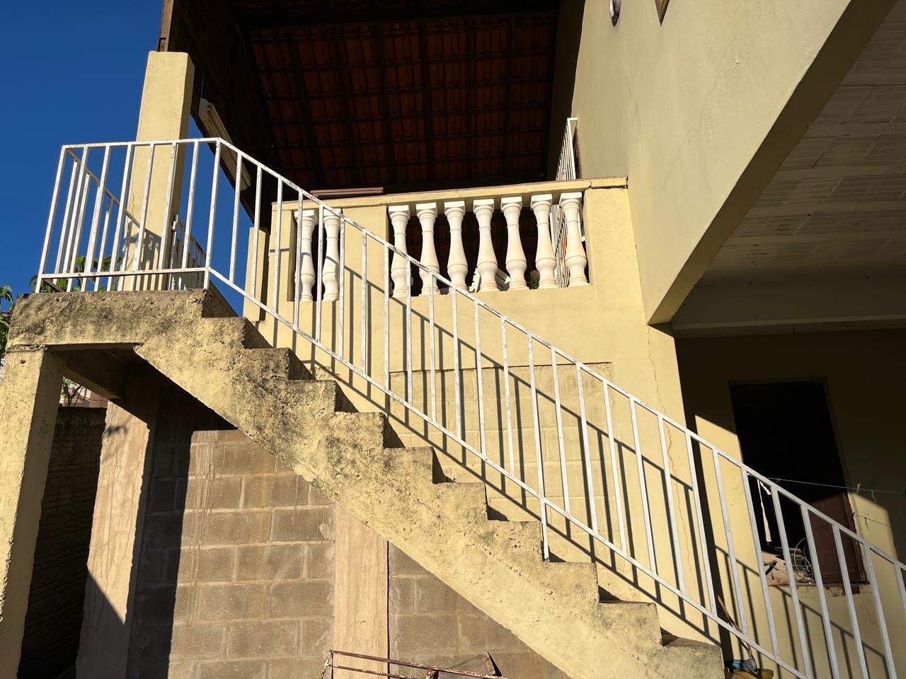 Casa para venda em São Lourenço - MG.