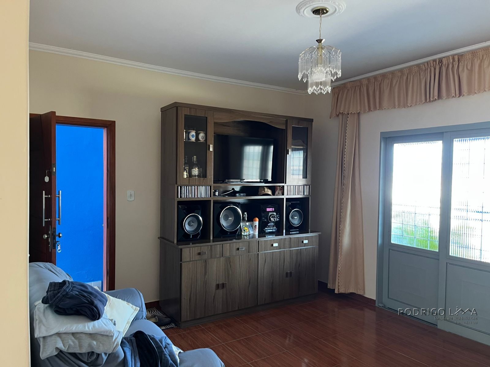 Linda casa a Venda em São Lourenço - MG.