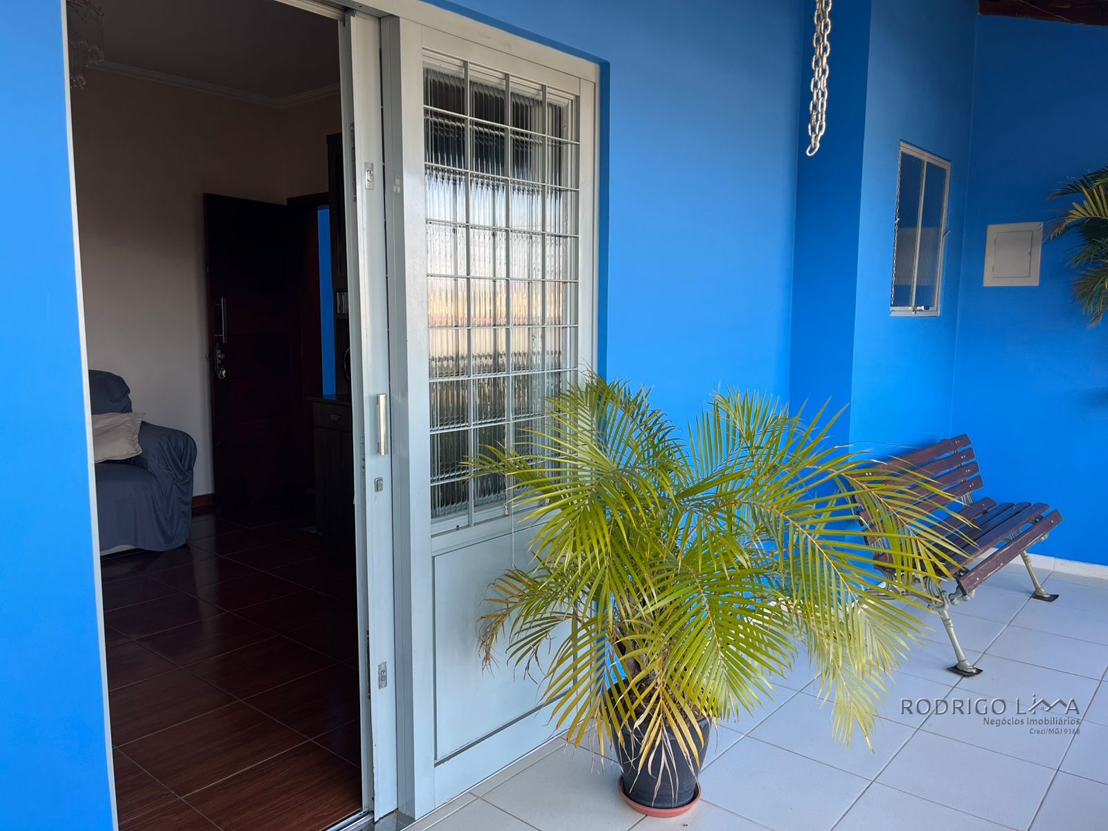 Linda casa a Venda em São Lourenço - MG.