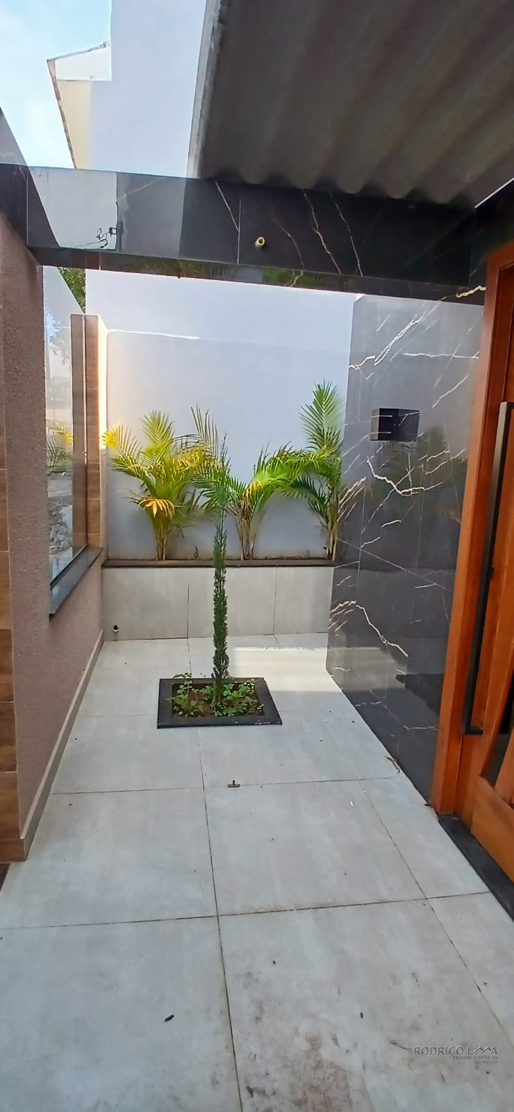 Linda casa para venda em São Lourenço - MG.