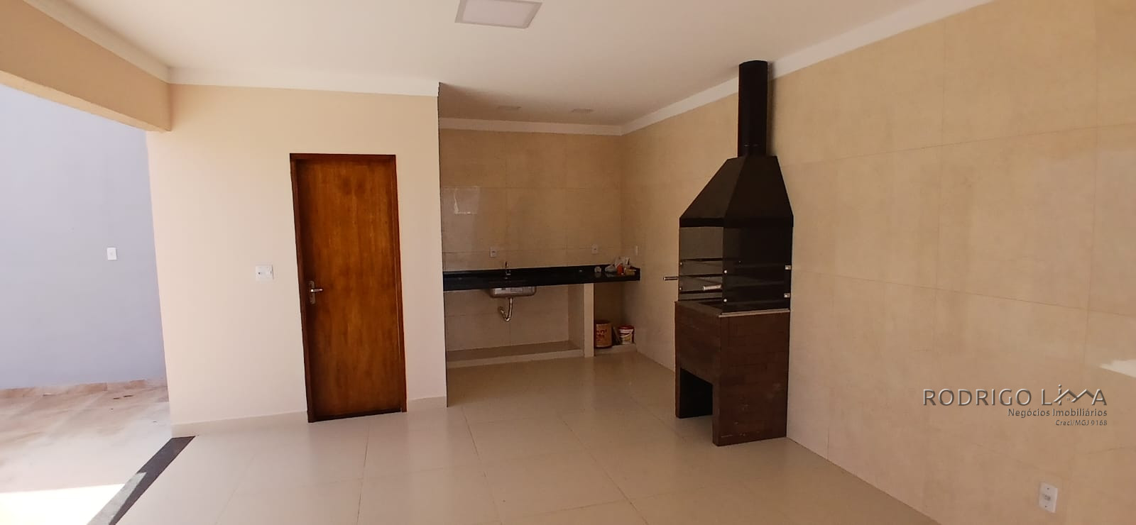 Linda casa para venda em São Lourenço - MG.