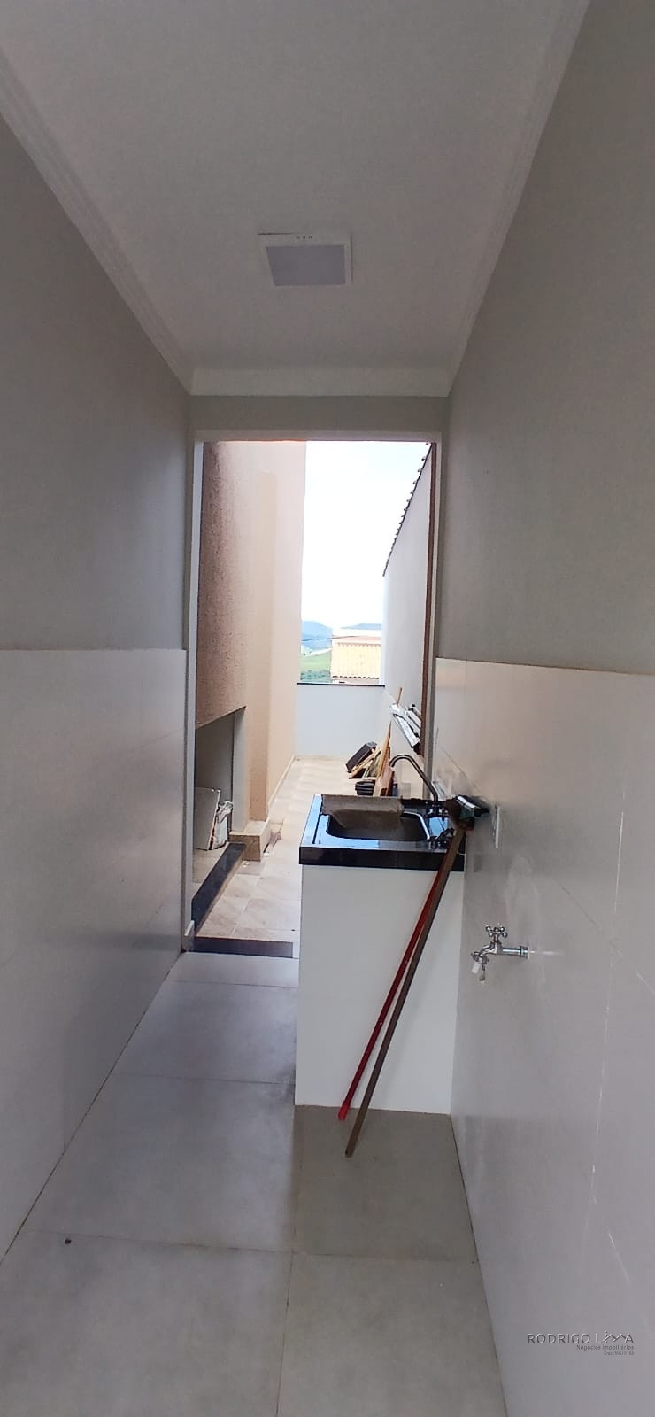 Linda casa para venda em São Lourenço - MG.