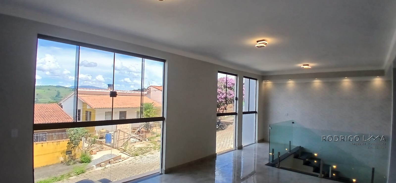 Linda casa para venda em São Lourenço - MG.