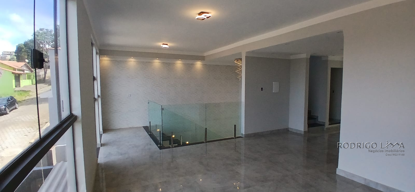 Linda casa para venda em São Lourenço - MG.