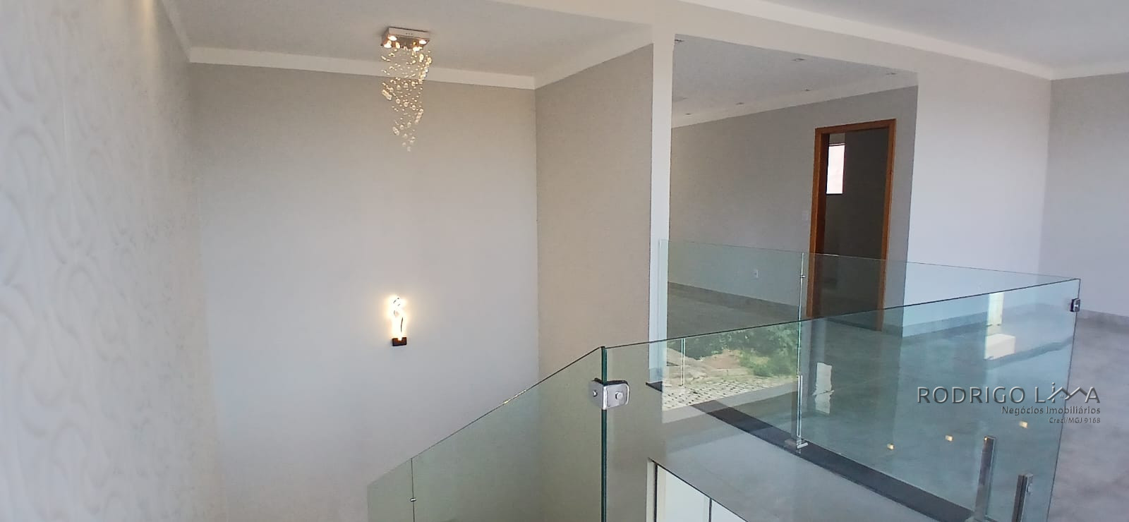 Linda casa para venda em São Lourenço - MG.