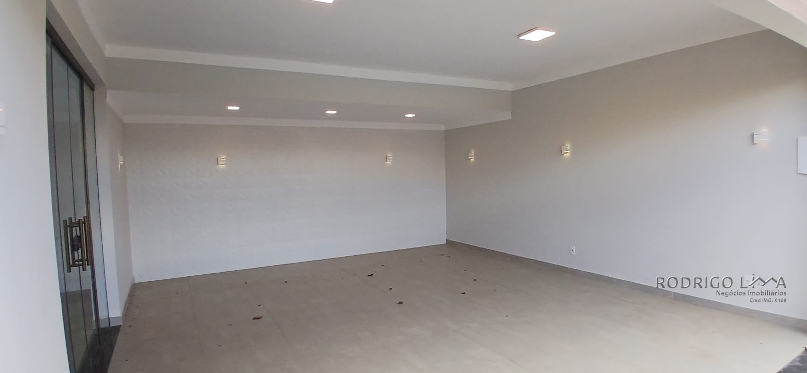 Linda casa para venda em São Lourenço - MG.