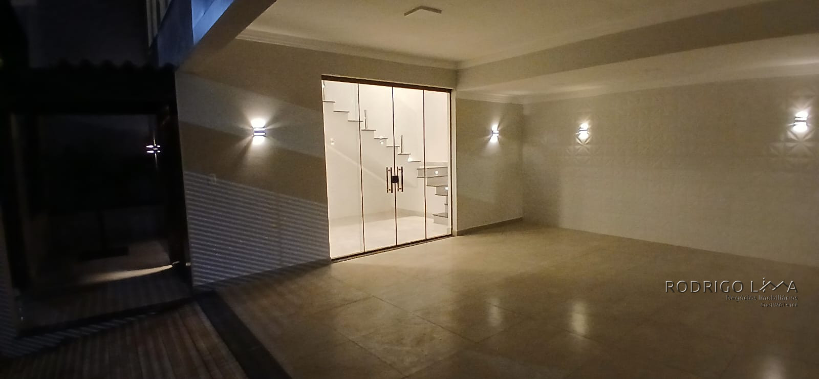 Linda casa para venda em São Lourenço - MG.