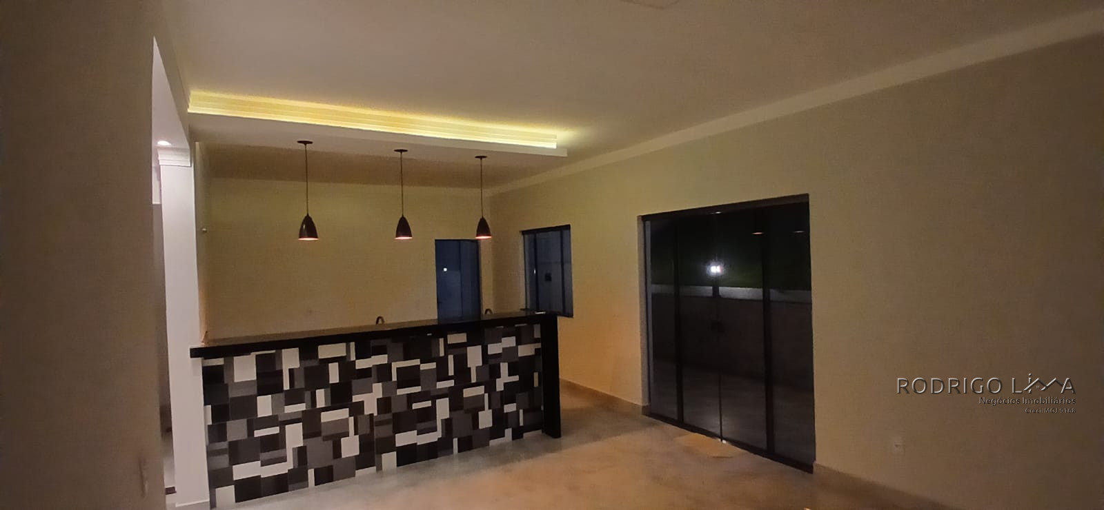 Linda casa para venda em São Lourenço - MG.