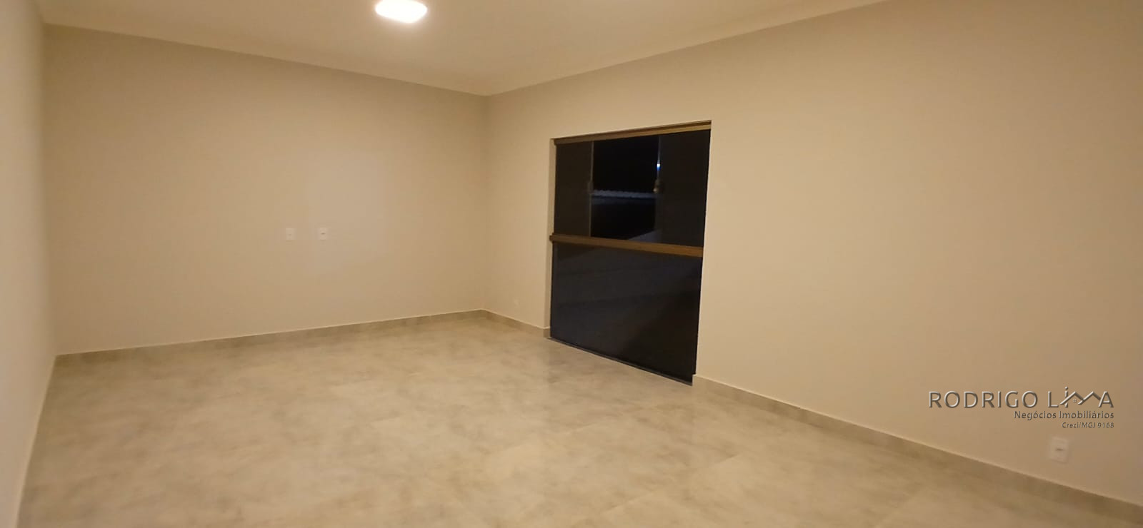 Linda casa para venda em São Lourenço - MG.