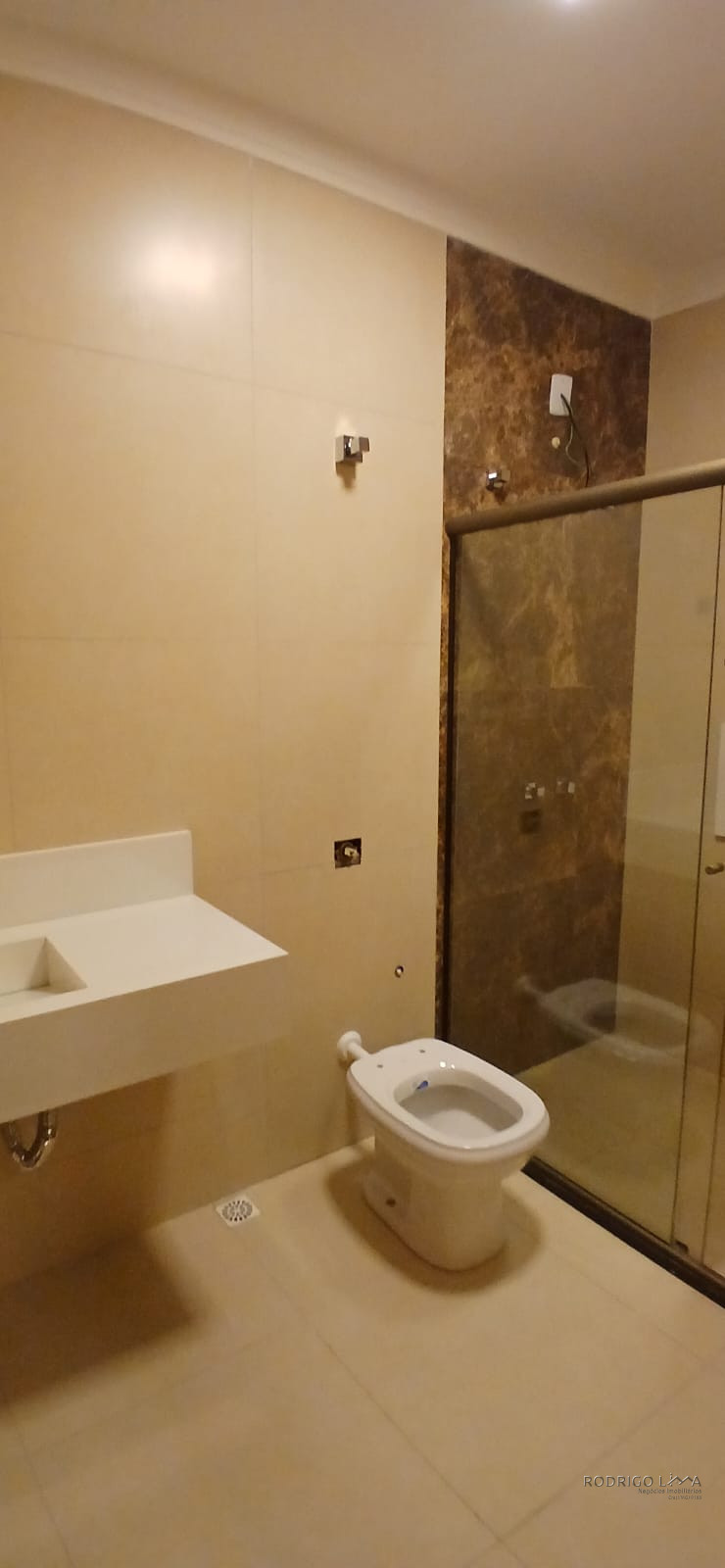 Linda casa para venda em São Lourenço - MG.