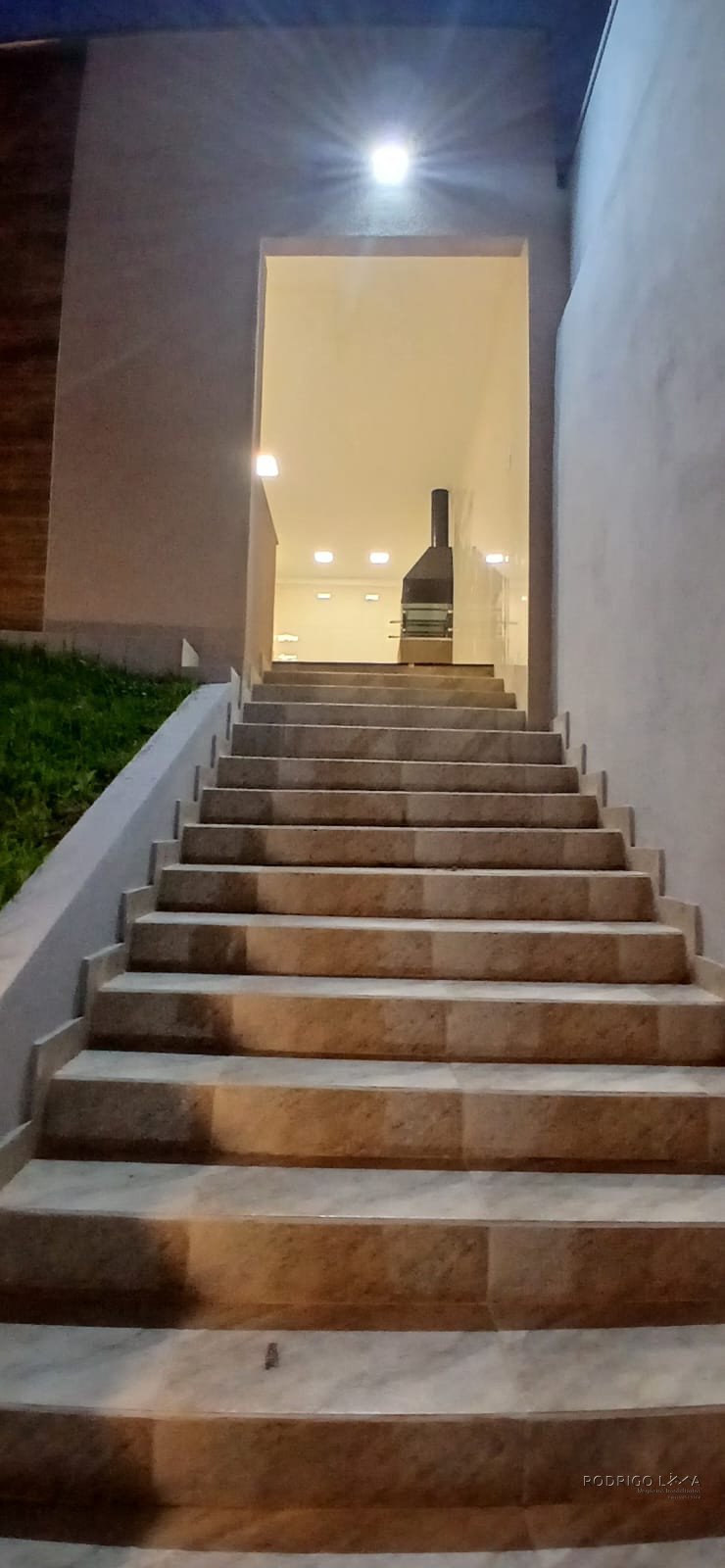 Linda casa para venda em São Lourenço - MG.