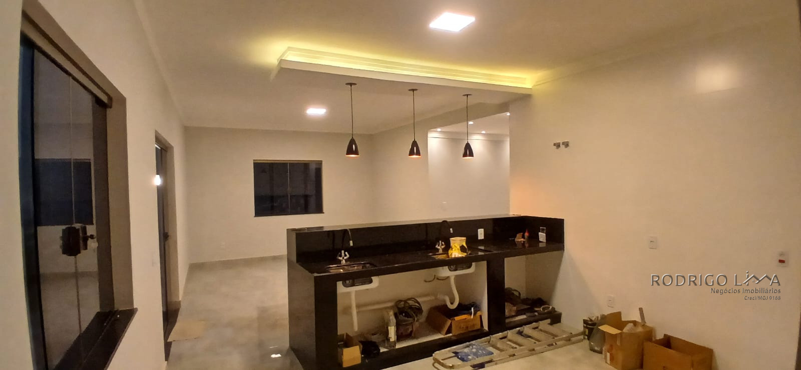 Linda casa para venda em São Lourenço - MG.