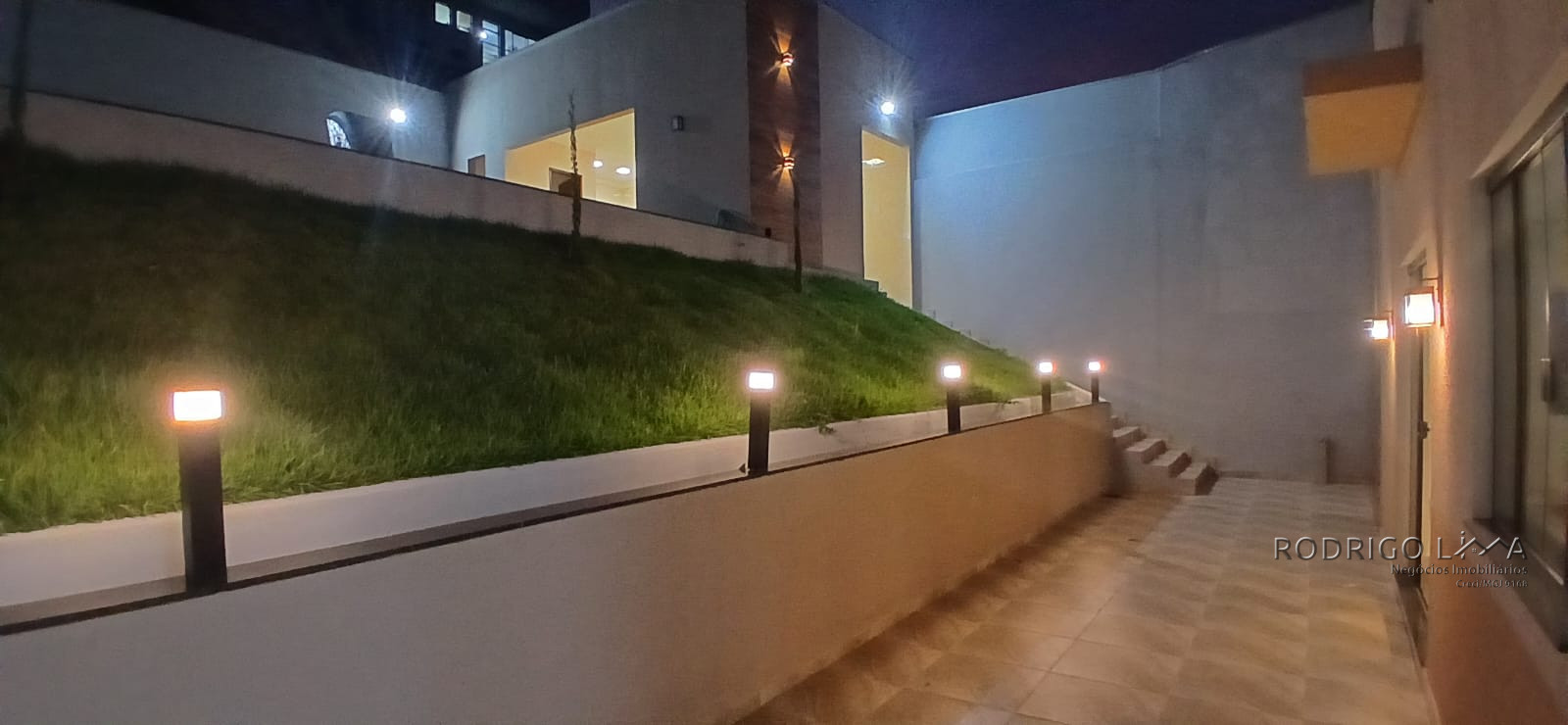 Linda casa para venda em São Lourenço - MG.