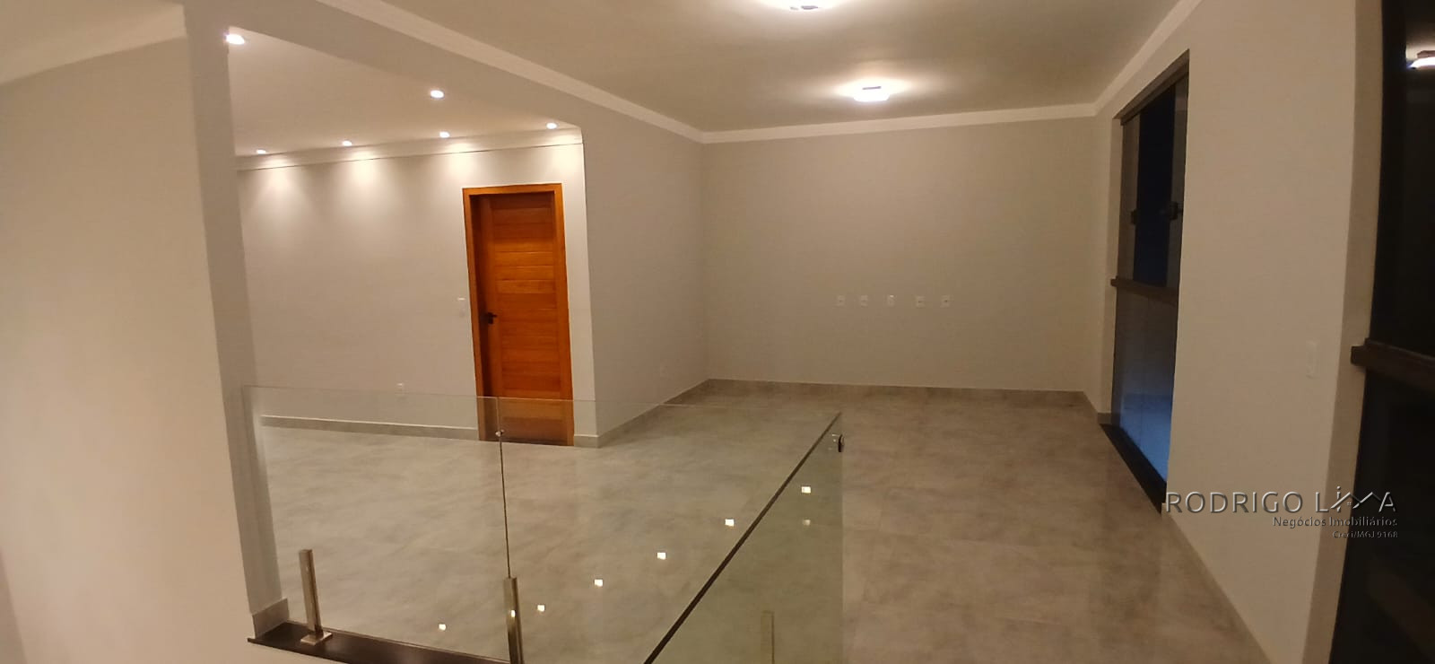 Linda casa para venda em São Lourenço - MG.