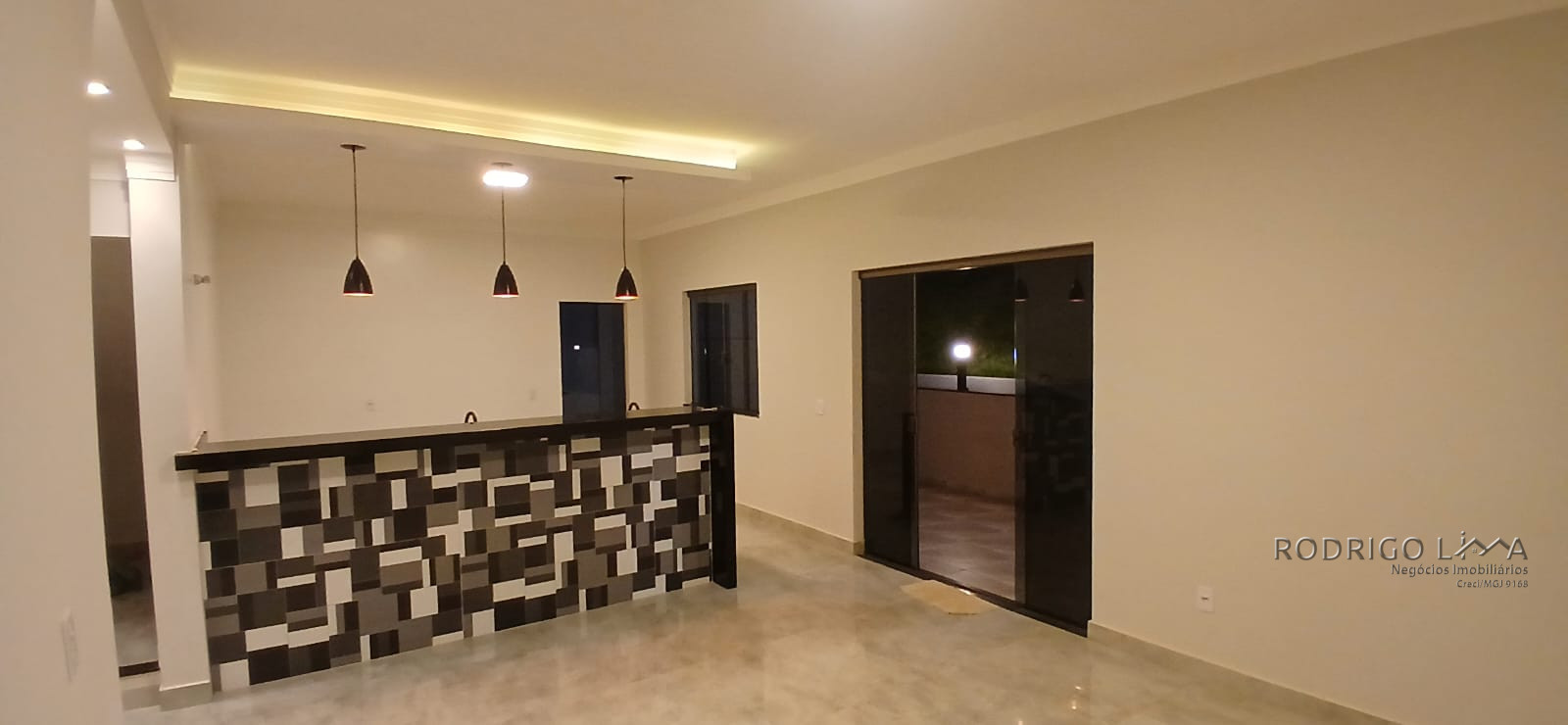 Linda casa para venda em São Lourenço - MG.