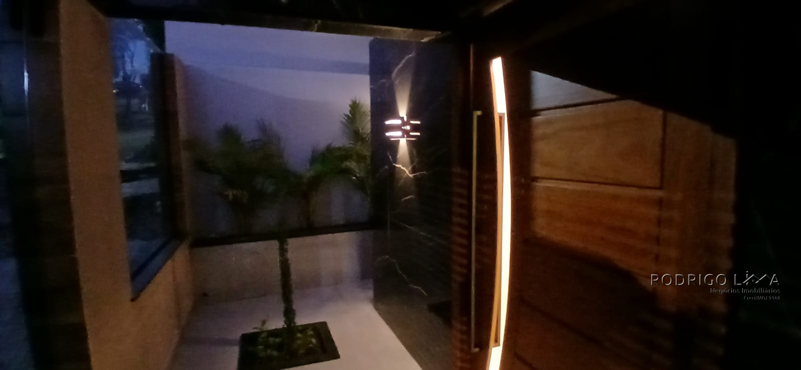 Linda casa para venda em São Lourenço - MG.