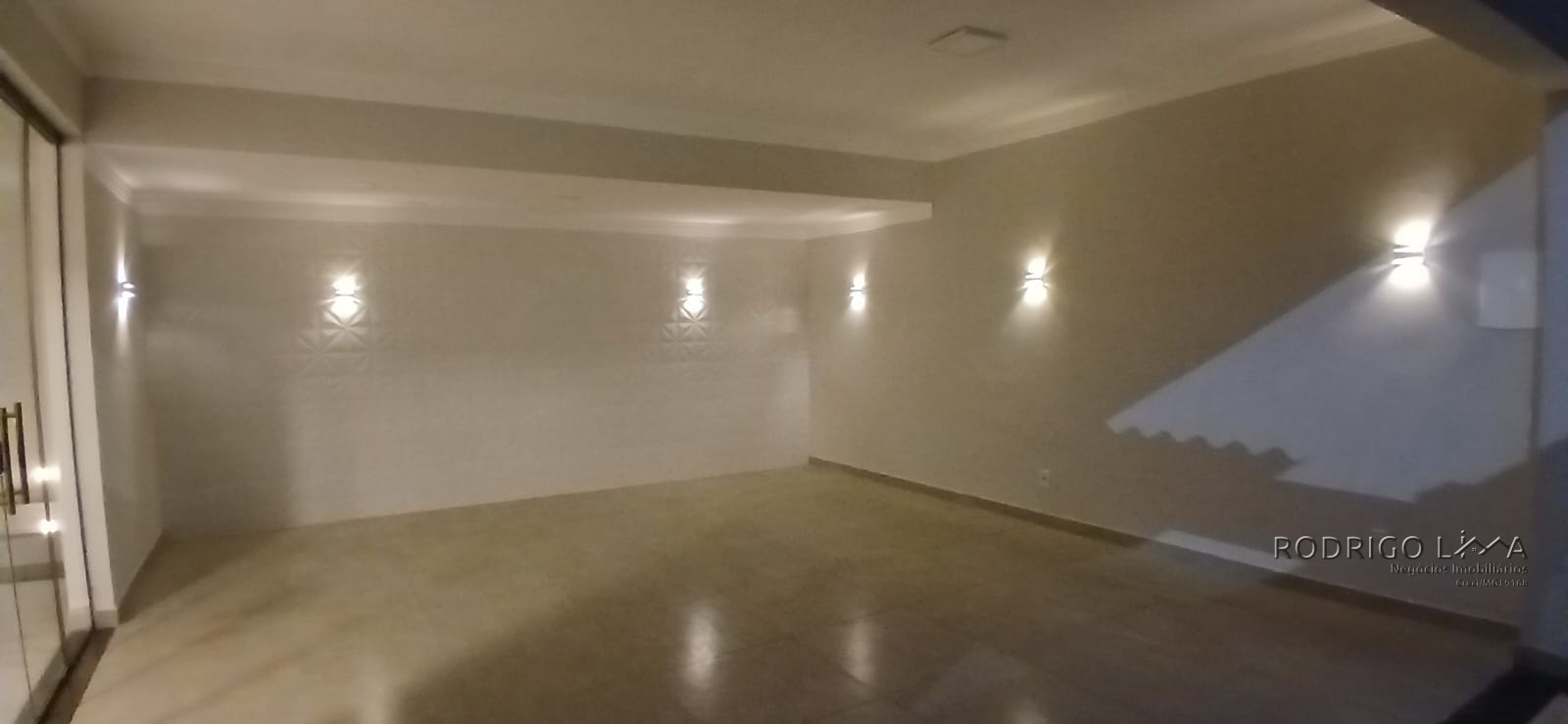 Linda casa para venda em São Lourenço - MG.