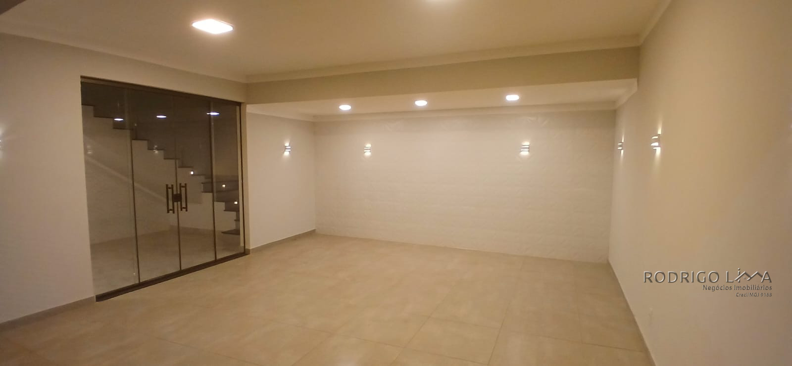 Linda casa para venda em São Lourenço - MG.