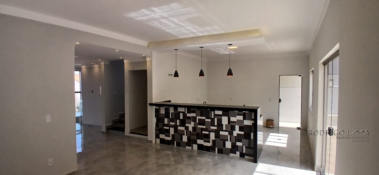 Linda casa para venda em São Lourenço - MG.