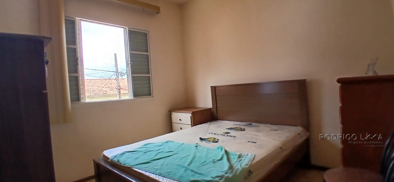 Linda casa para venda em São Lourenço - MG.