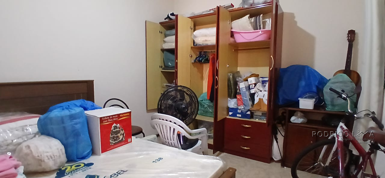 Linda casa para venda em São Lourenço - MG.