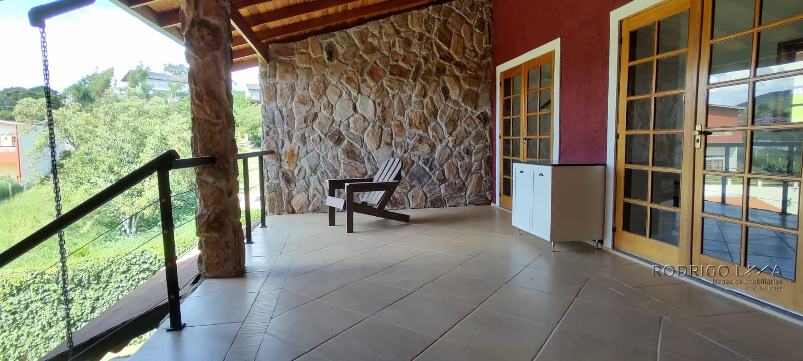 Casa de alto padrão para venda em São Lourenço - MG.