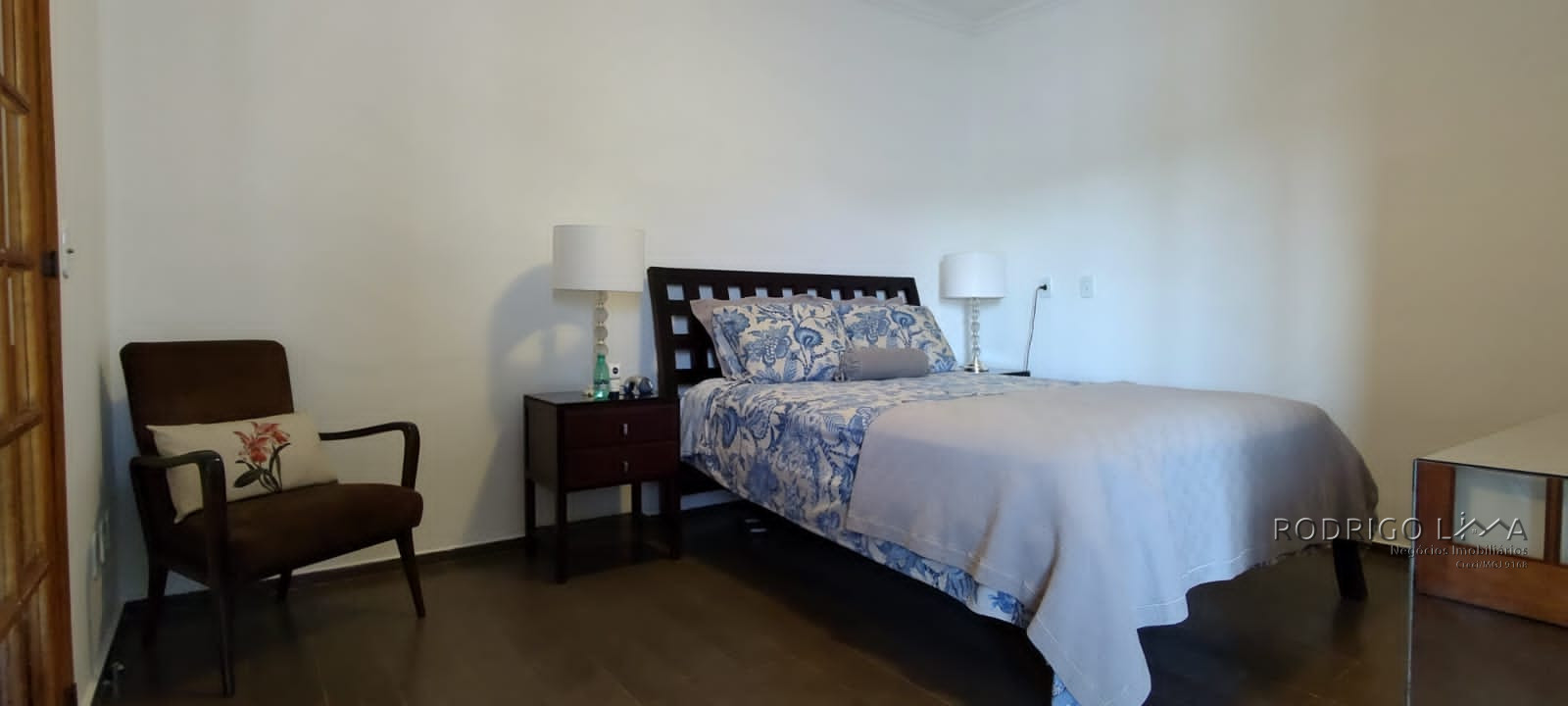 Casa de alto padrão para venda em São Lourenço - MG.