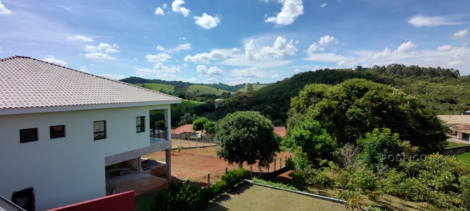 Casa de alto padrão para venda em São Lourenço - MG.