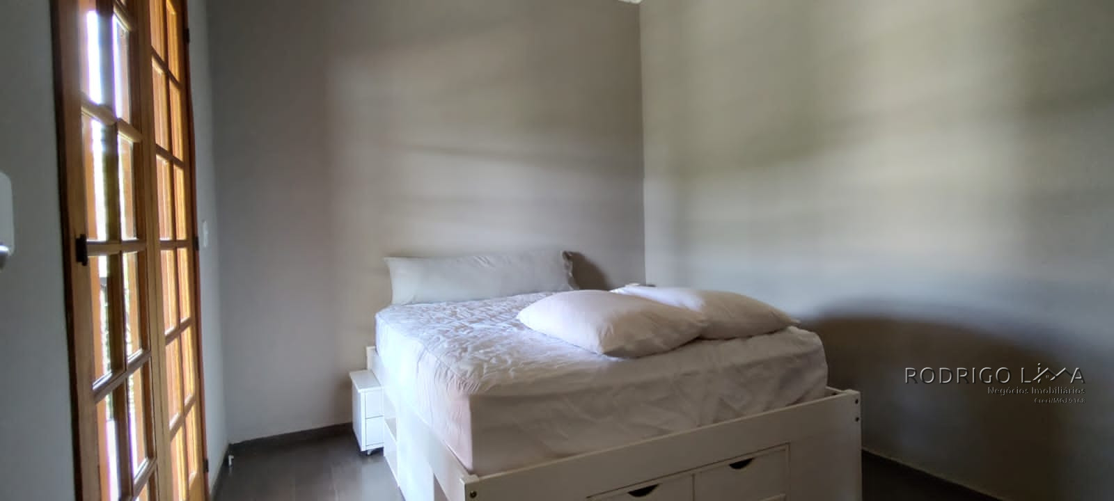 Casa de alto padrão para venda em São Lourenço - MG.