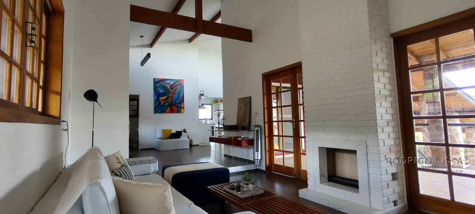 Casa de alto padrão para venda em São Lourenço - MG.