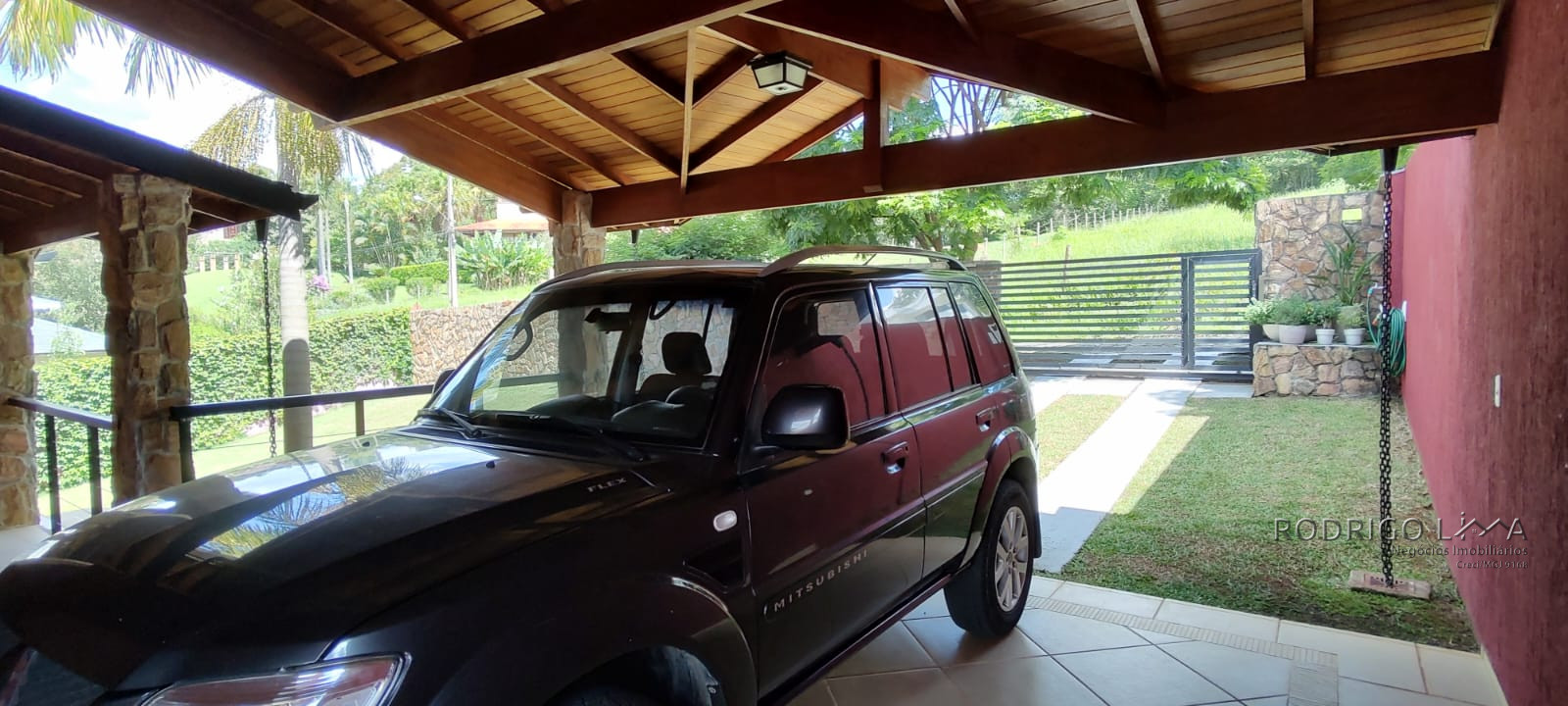 Casa de alto padrão para venda em São Lourenço - MG.