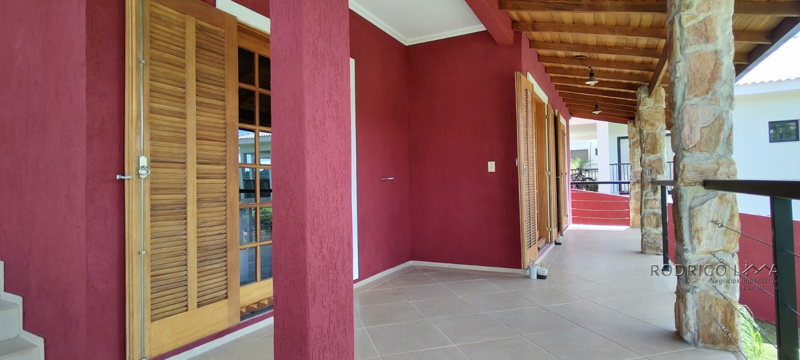 Casa de alto padrão para venda em São Lourenço - MG.