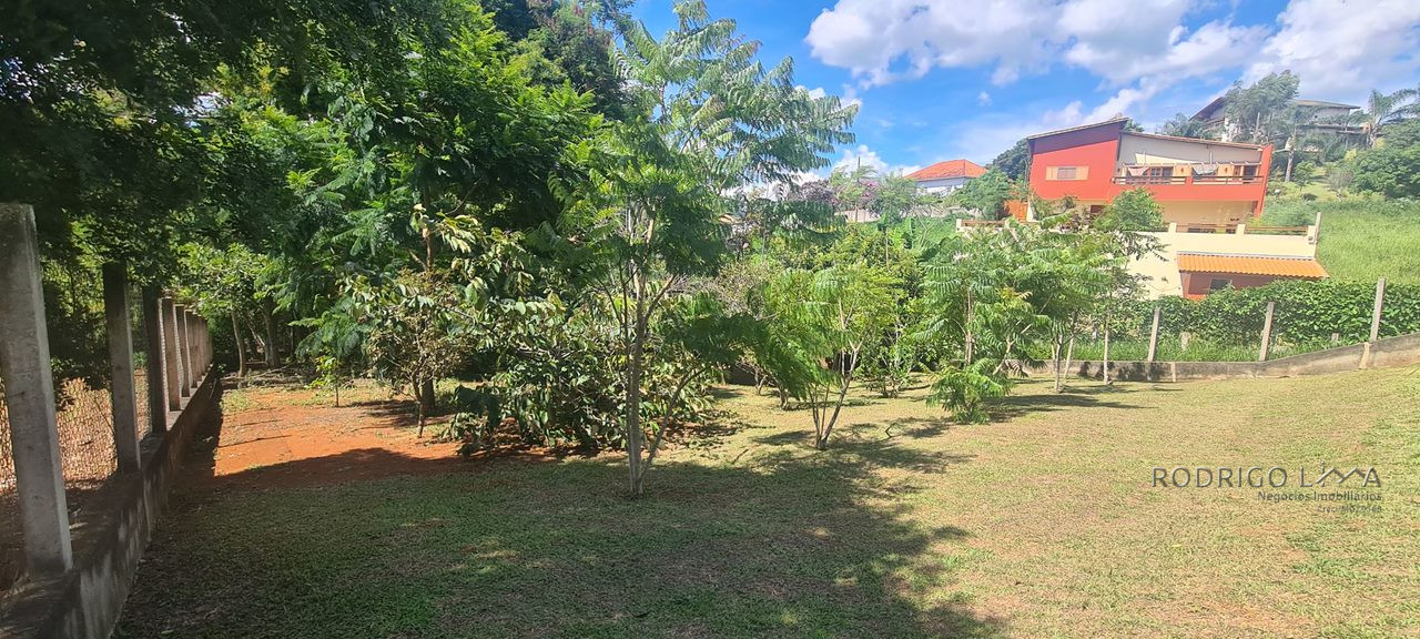 Casa de alto padrão para venda em São Lourenço - MG.