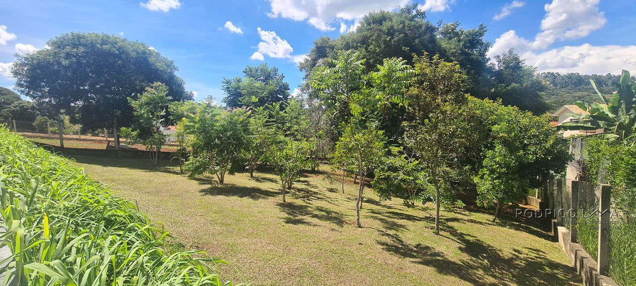 Casa de alto padrão para venda em São Lourenço - MG.