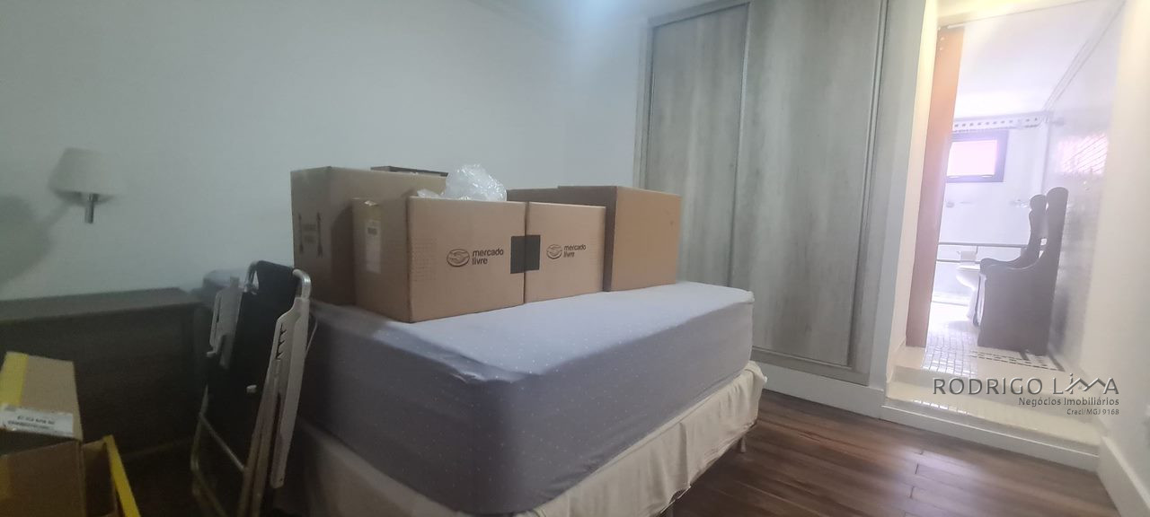 Casa de alto padrão para venda em São Lourenço - MG.