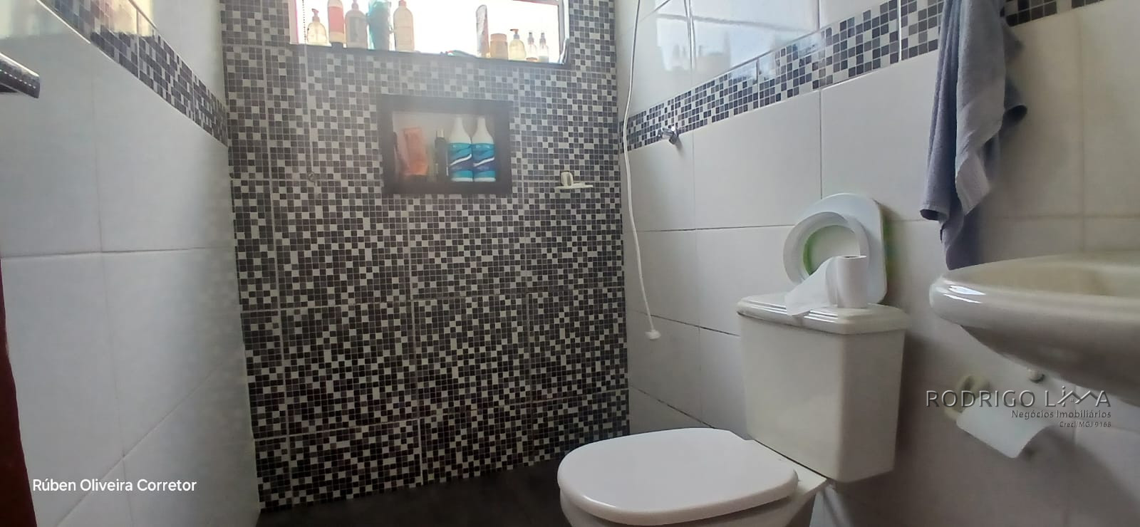 Casa para venda em São Lourenço - MG.